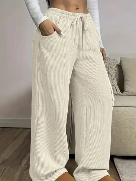 No momento, você está visualizando Calça Feminina Pantalona Tecido Anarruga Importada com Bolsos Tendência